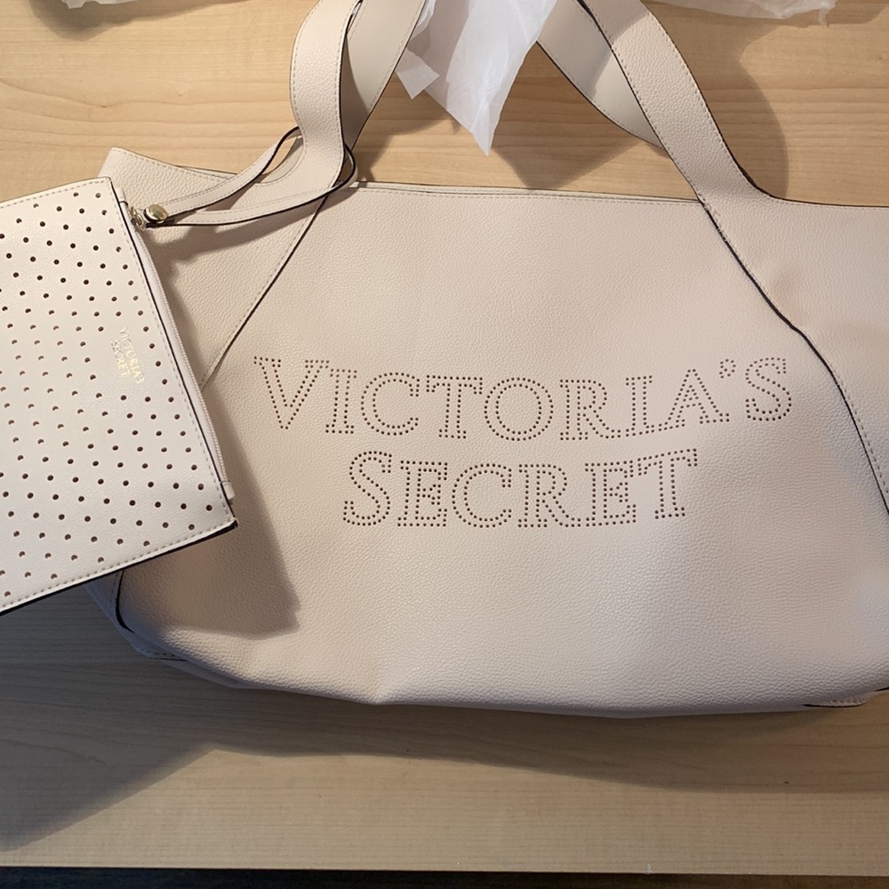 🐚 Victoria’s Secret - Laser-Cut Logo Tote